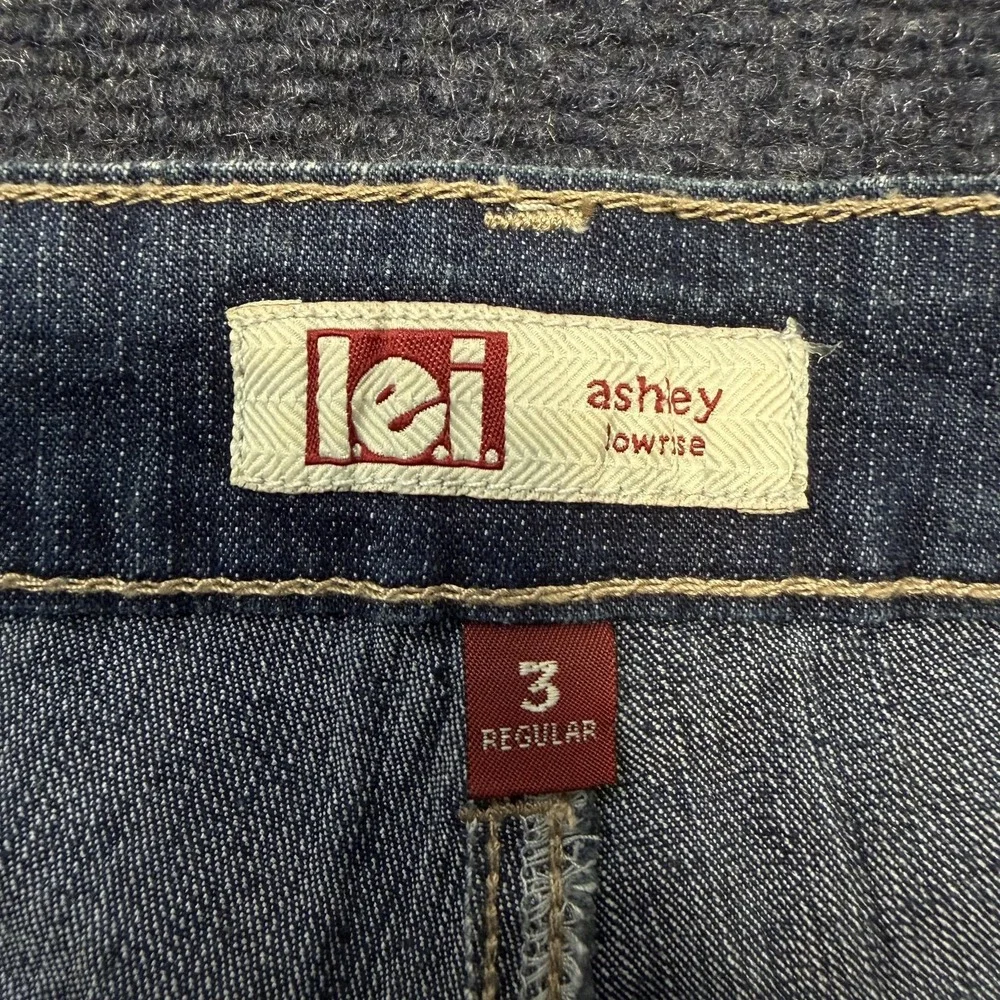 L.e.i. Shorts Juniors 3 Blue Denim Ashley Lowrise Flag Cuffed Patriotic Stars